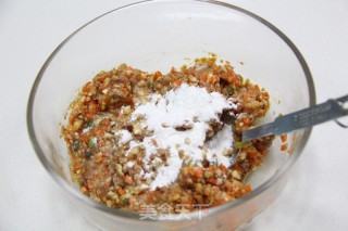 Soft and Glutinous on The Outside-steamed Meatballs with Glutinous Rice recipe