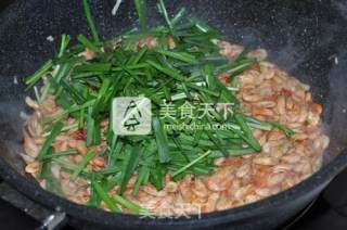 Stir-fried River Prawns with Leek recipe