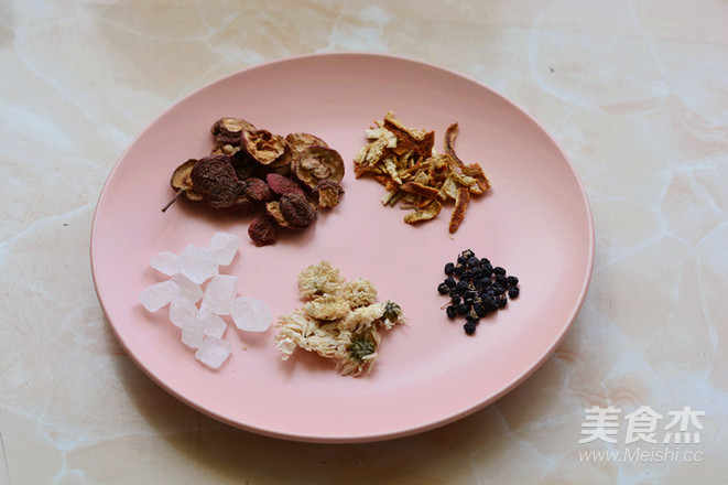 Chrysanthemum and Hawthorn Tea for Qingxin Mingmu recipe