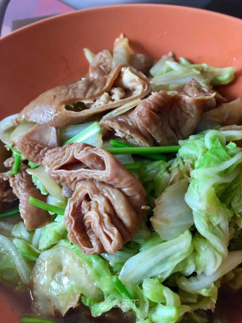 Stir-fried Large Intestine with Cabbage recipe