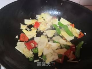 Fried Winter Bamboo Shoots with Snow Peas recipe
