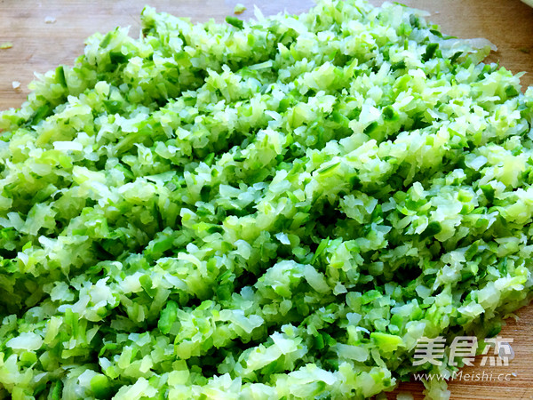 Shredded Radish Sea Oyster Dumplings recipe