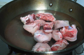 [yiwu] Soybean Stewed Pig's Feet recipe