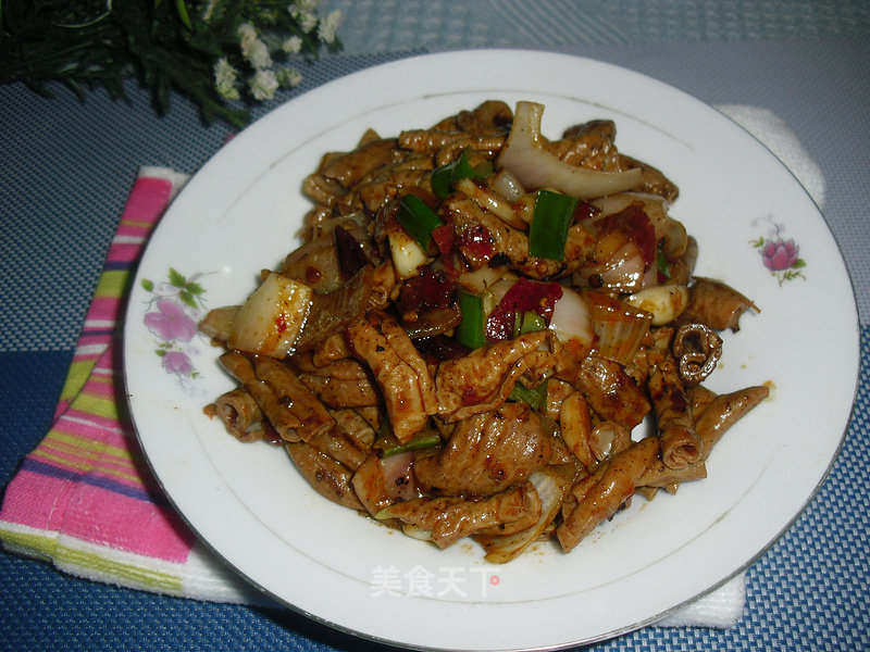 Fried Pig Small Intestines with Onions recipe