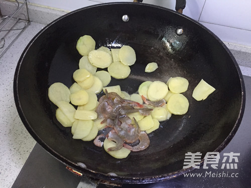 Potatoes Fall in Love with Kewei Shrimp recipe
