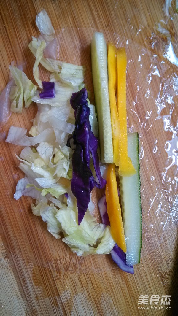 Fresh Vegetable Rice Paper Roll recipe