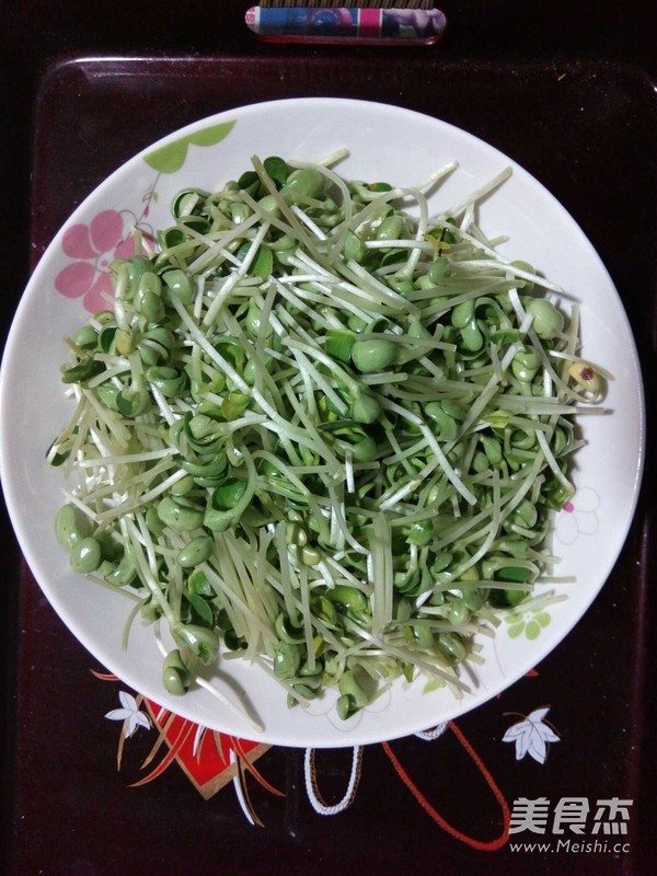 Stir-fried Potato Shreds with Black Bean Sprouts recipe