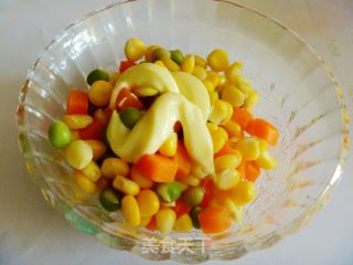 Let Children Fall in Love with Eating Vegetables [corn and Vegetable Salad] recipe