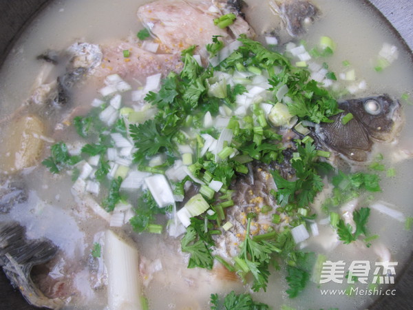 Crucian Carp in Milk Soup recipe