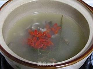 Cordyceps and Chinese Wolfberry Pig Heart Soup recipe