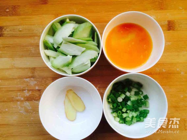 Loofah and Egg Soup recipe