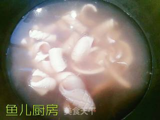 Fresh Squid, Shiitake Mushrooms and Green Broad Beans──private Dishes in Yuer's Kitchen recipe