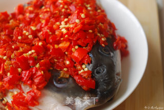 Appetizing, Nourishing, Anti-aging, Fresh, Spicy, and Refreshing Hunan Cuisine Famous Product-chopped Pepper Fish Head recipe