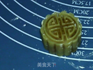 Creamy Pineapple Mooncake recipe