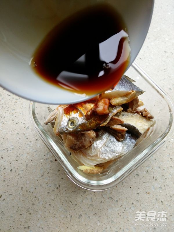 Steamed Yellow Croaker with Bacon recipe