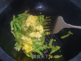 Bitter Gourd Scrambled Eggs recipe