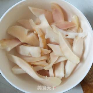 Stir-fried Golden Abalone with Leek recipe