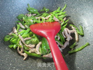 Stir-fried Chili with Shredded Pork recipe