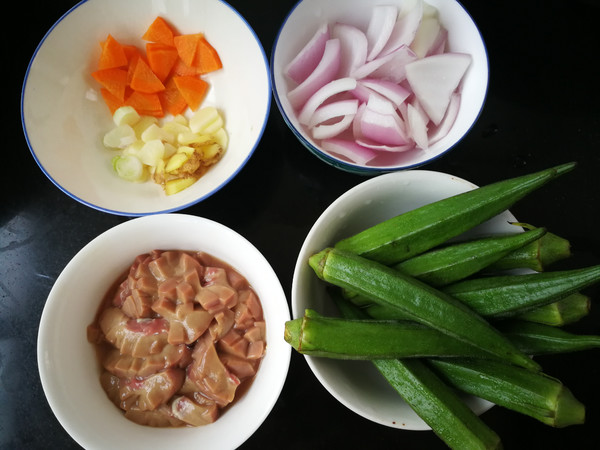 Fried Pork Loin with Okra and Onion recipe