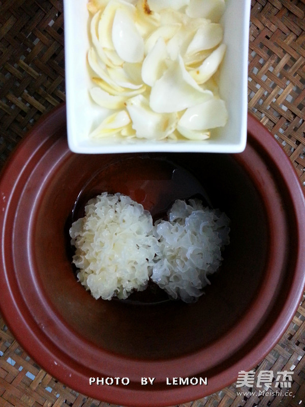 Tremella and Red Date Soup recipe