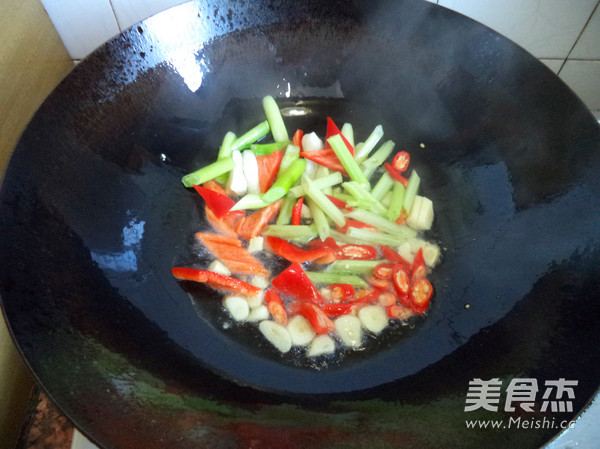 Stir-fried Bacon with Melon recipe