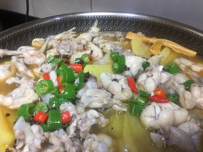 Pickled Pepper Sour Soup Frog recipe
