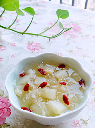 Tremella Lily and Snow Pear Soup recipe