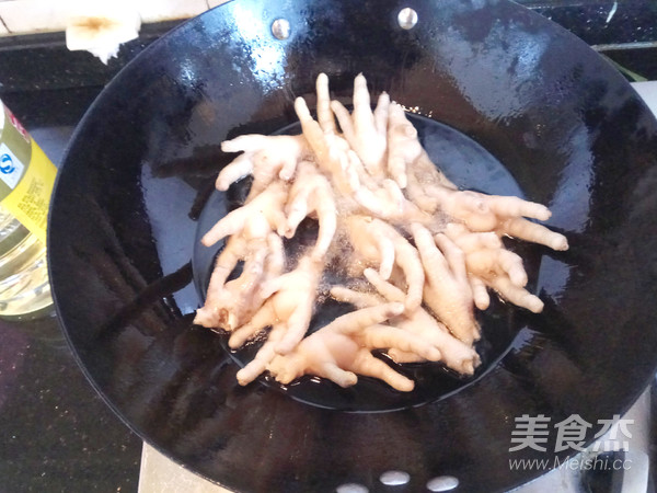 Rock Sugar Tiger Skin Chicken Claws recipe