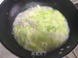 Loofah Stir-fried Shredded Pork recipe