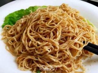 Hong Kong Style Shrimp Roe Noodles in Oyster Sauce--served with Dadi Fish Soup recipe