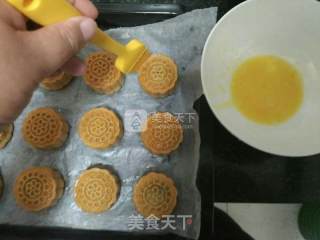 Mooncakes with Five Nuts recipe