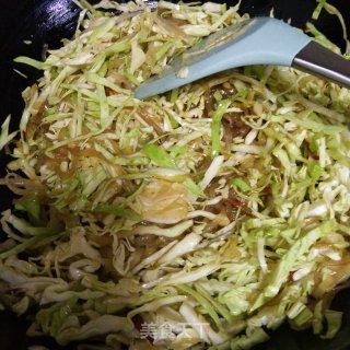 Stir-fried Noodles with Cabbage recipe