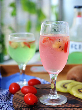 Cherry Tomato Kiwi Cocktail recipe