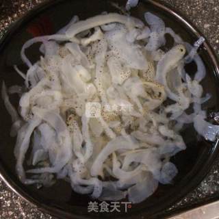 Crispy Jellyfish Salad recipe