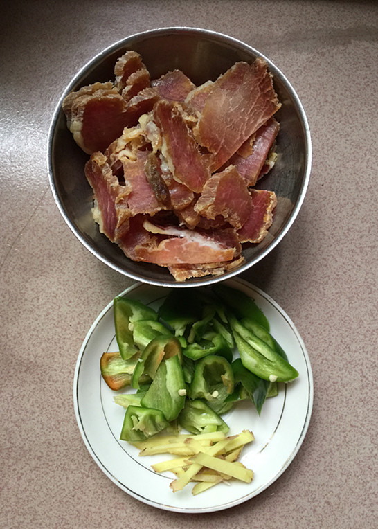 Fried Potato Chips with Bacon recipe