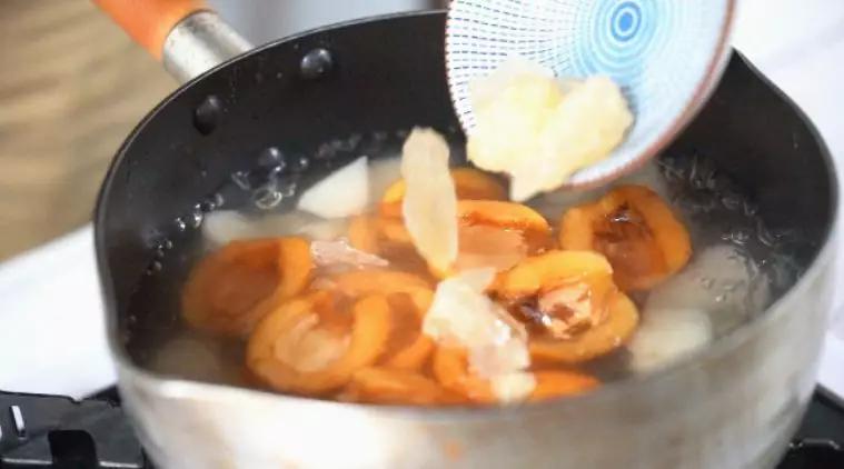 Sydney Loquat Sweet Soup recipe