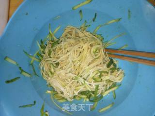 Enoki Mushroom Mixed with Cucumber recipe