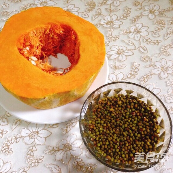 Mung Bean Old Pumpkin Lily Soup recipe