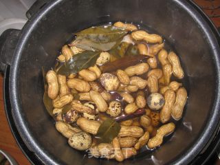 Boiled Peanut Quail Eggs recipe