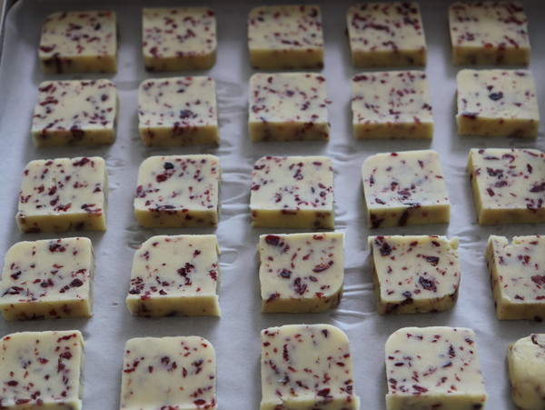 Crispy and Delicious Cranberry Cookies recipe