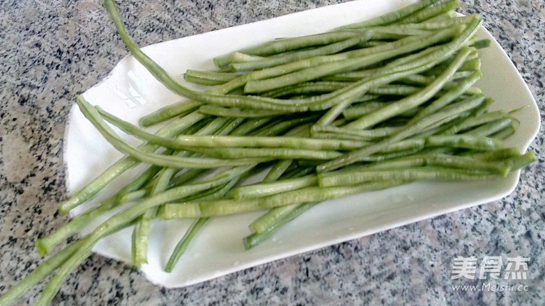 Marinated Jiang Beans and Green Peppers recipe