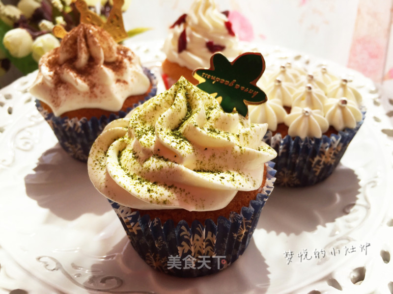 Butter Decorated Cupcakes recipe