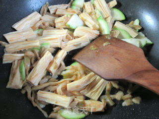 Fried Mustard and Zucchini with Yuba recipe