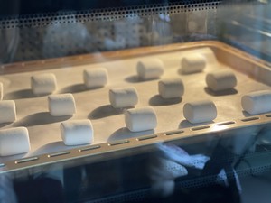 [xiao Xiao’s Small Kitchen] Super Fire Bite and Crunchy Marshmallow Biscuits, Roasted Marshmallows recipe