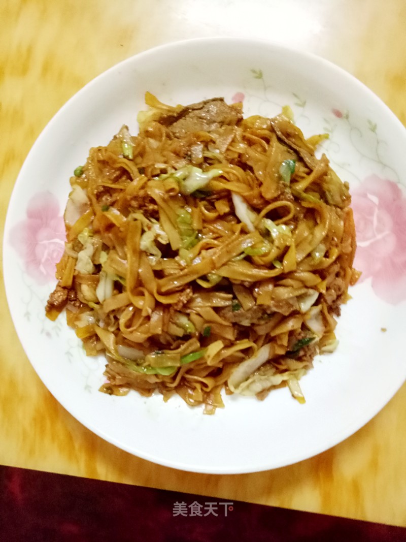 Stir-fried Hor Fun with Minced Meat and Cabbage recipe