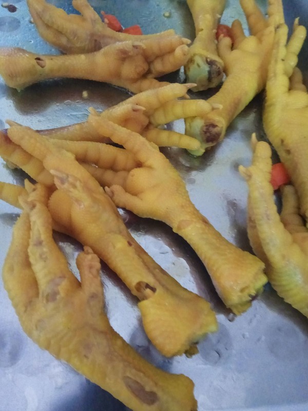 Salt Baked Chicken Feet recipe