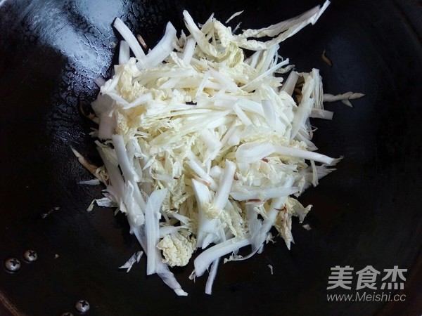 Stir-fried Noodles with Mushrooms and Baby Vegetables recipe