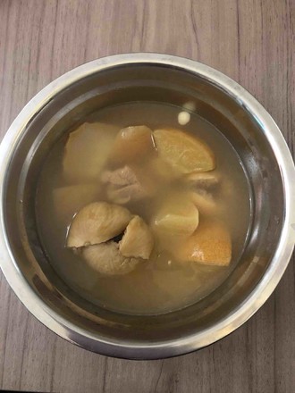 Fig, Apple, Sydney and Pork Tendon Soup recipe