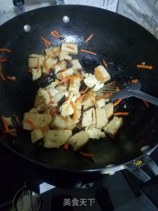 Fried Egg Biscuits with Fungus recipe