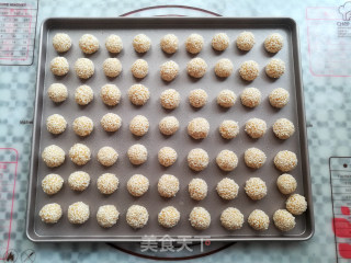 Sesame Baked Bun recipe